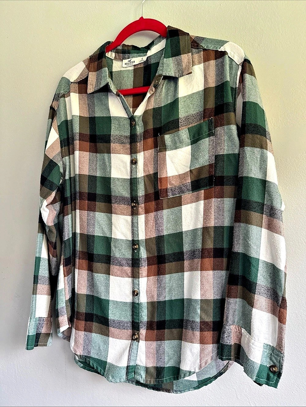 Hollister Plaid Button Down Shirt in Green & Brown Size Small Like New